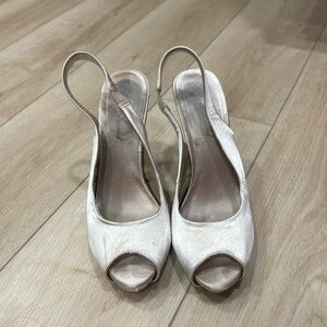 Lulu Townsend Gold Heels, size 8.5